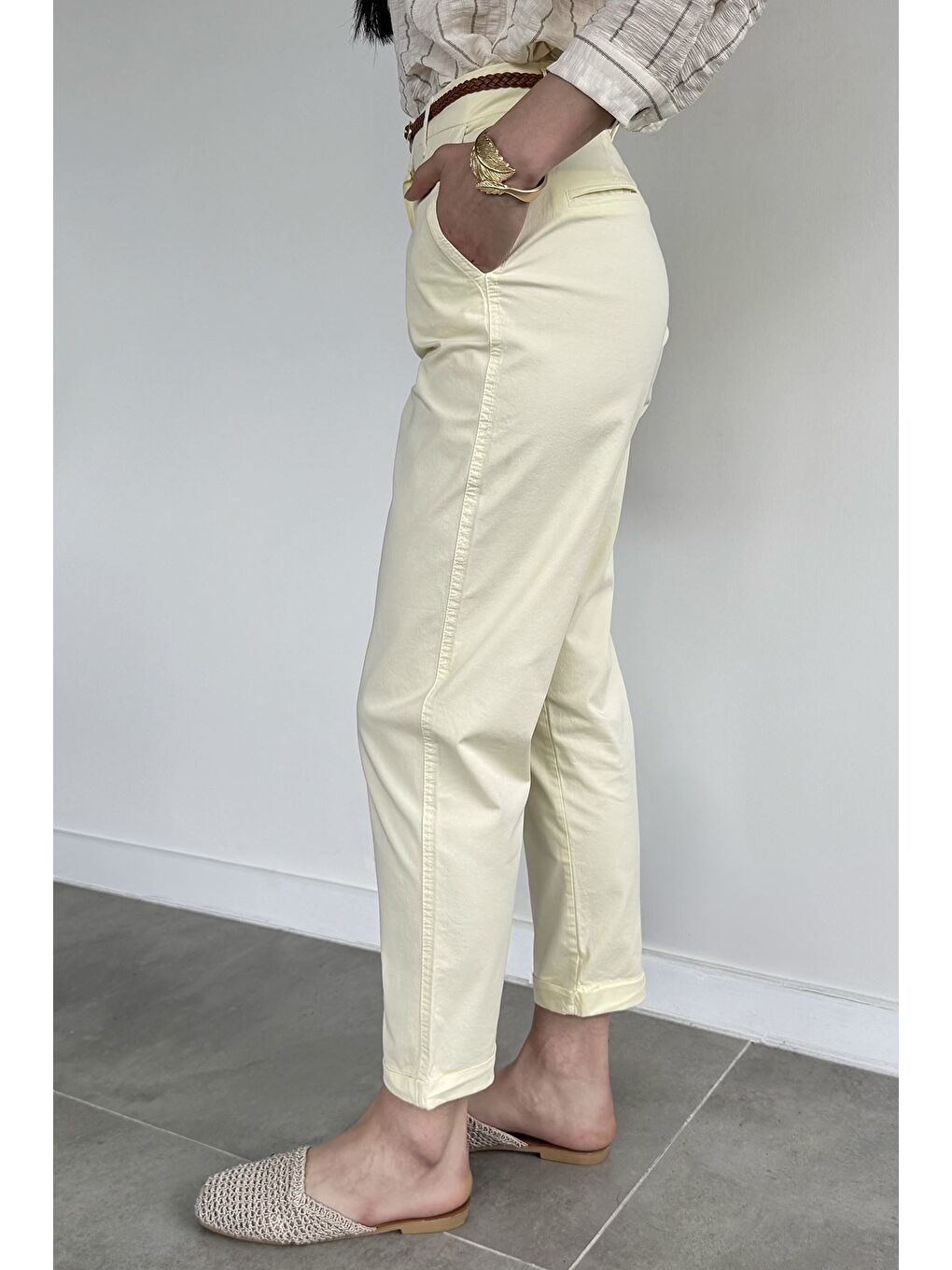 Sarı Perry Kemerli Kadın Pantolon-3