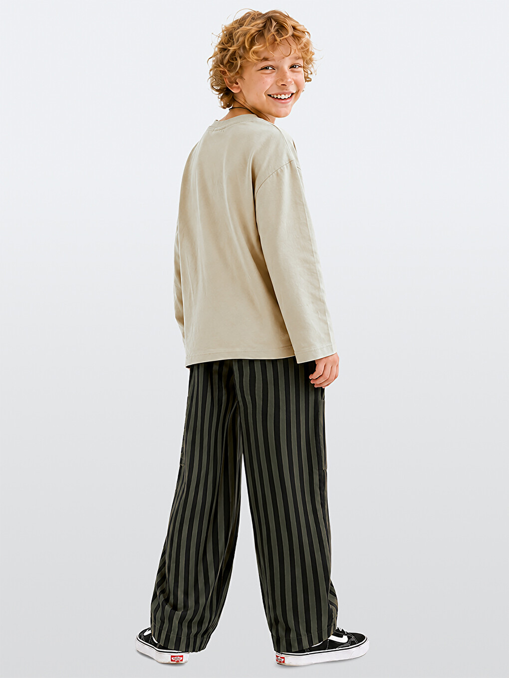 Bej Erkek Çocuk Takım Oversize Tişört - Çizgili Dokuma Gabardin Pantolon (5-10 Yaş)-1