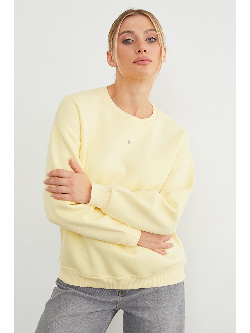 Sarı 3 İplik Taşlı Kalp Detaylı Oversize Sweatshirt-3