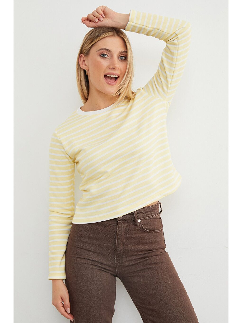 Sarı 3 İplik Şardonsuz Çizgili Bisiklet Yaka Sweatshirt-3