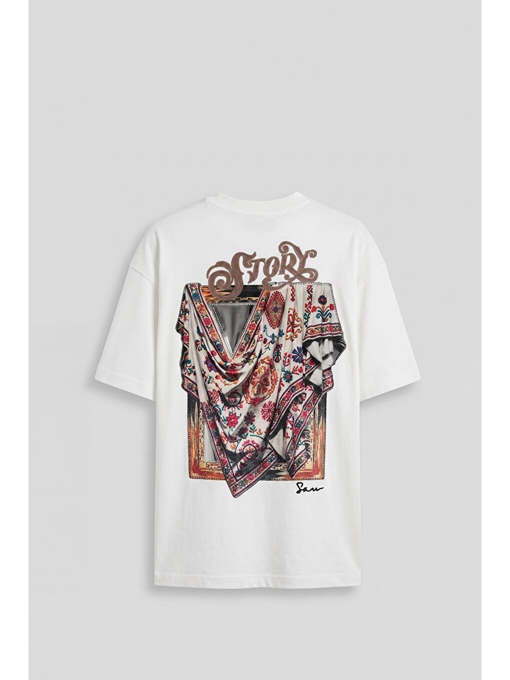 Erkek Oversize Etnik Desenli 3d Sırt Baskılı T-shirt Beyaz-1