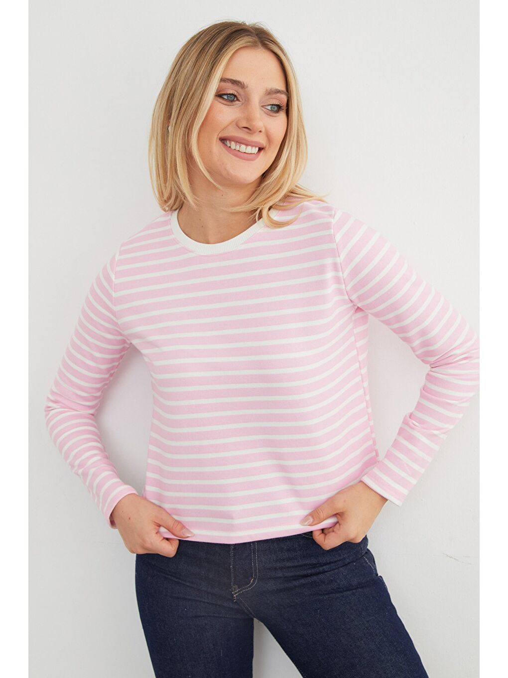 Pembe 3 İplik Şardonsuz Çizgili Bisiklet Yaka Sweatshirt-4