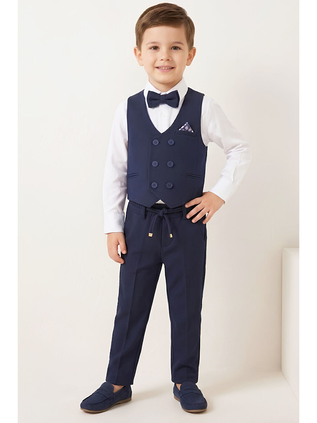 Lacivert Erkek Çocuk Yelekli 4'lü Takım (Pantolon+Gömlek+Yelek+Papyon) 12661B-1