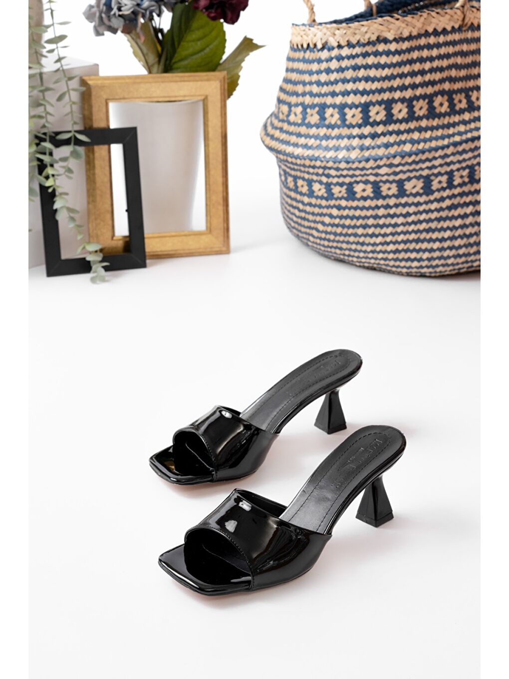 Kadın Lena Siyah Rugan Terlik