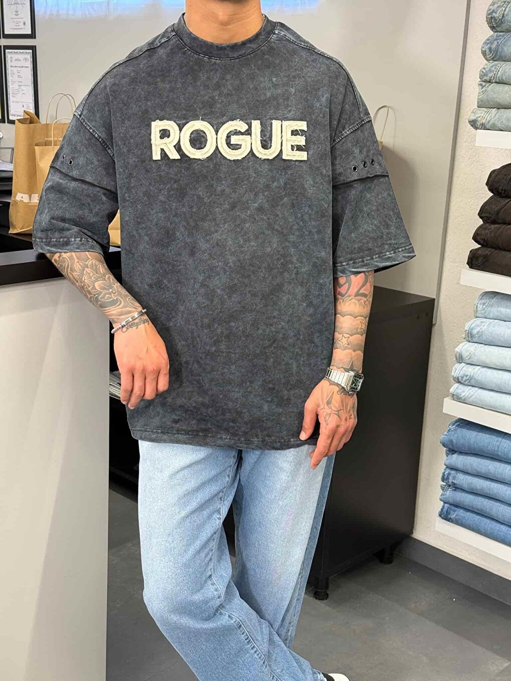 Gri Erkek Yıkamalı Nakışlı Oversize T-Shirt Füme-2