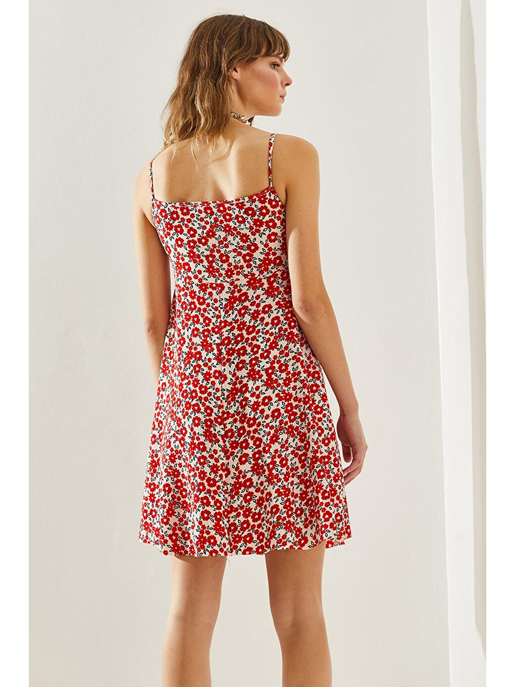 Kırmızı Kadın Büzgü Detaylı Askılı Çiçek Desenli Mini Elbise-2