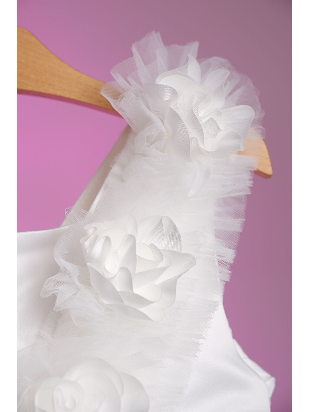 Beyaz Gül Detaylı Kız Çocuk Abiye ABY.30003-2