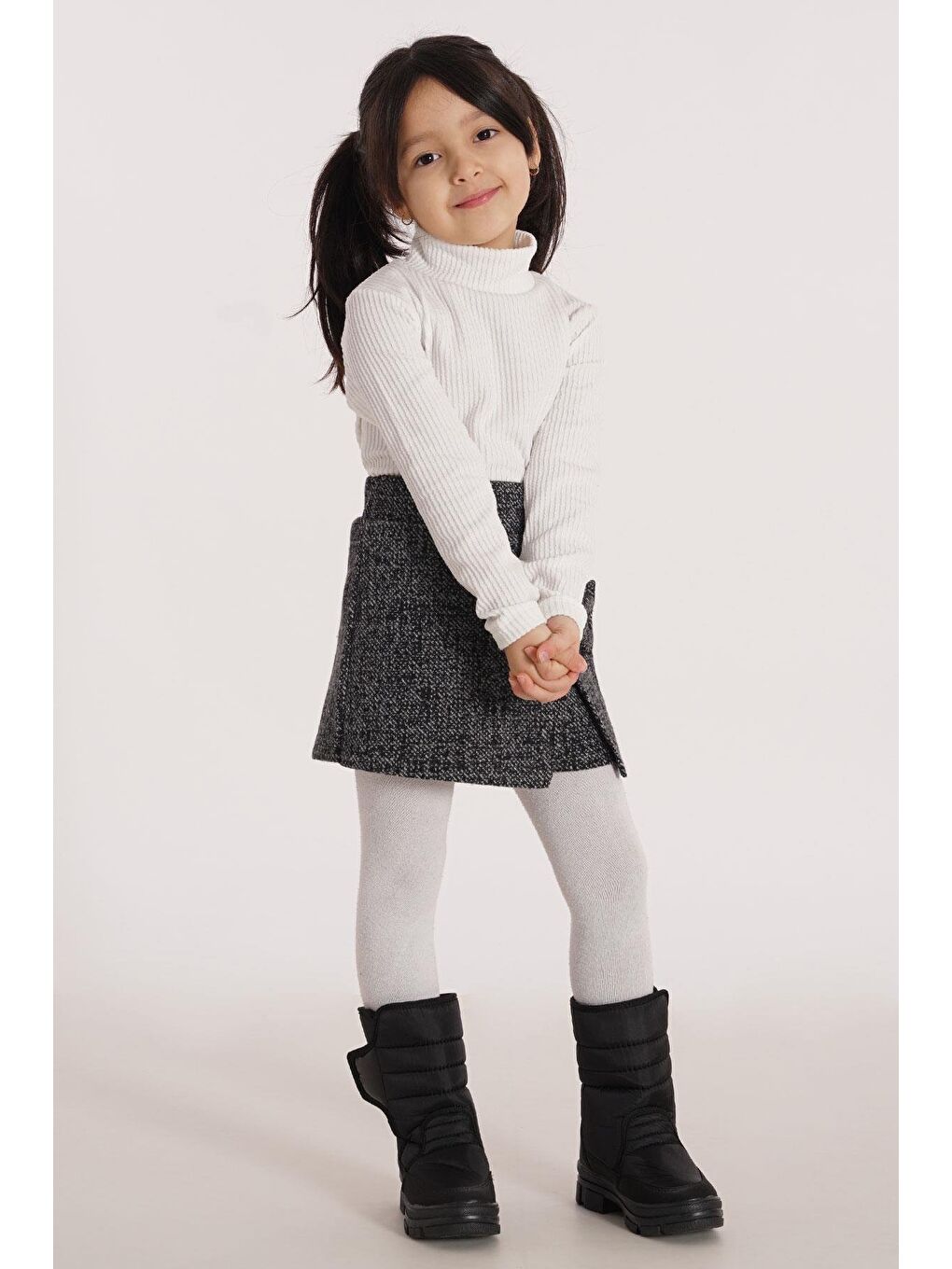 Fiyonk Detaylı Siyah Renk Kız Çocuk Etekli Takım-2