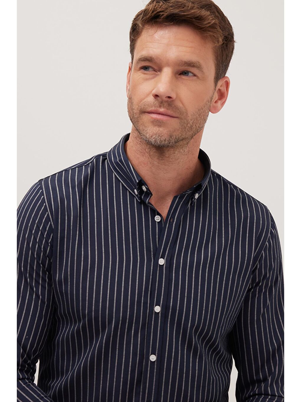 Lacivert Slim Fit Uzun Kollu Düğmeli Yaka Pamuklu Kolay Ütü Çizgili Erkek Gömlek-1