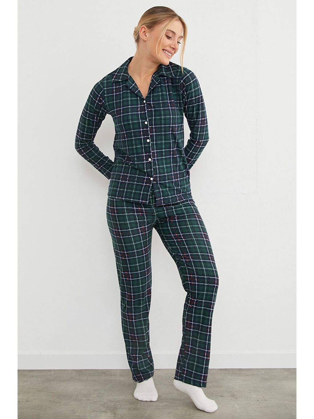 Yeşil Çizgili Süet Pijama Takımı-3