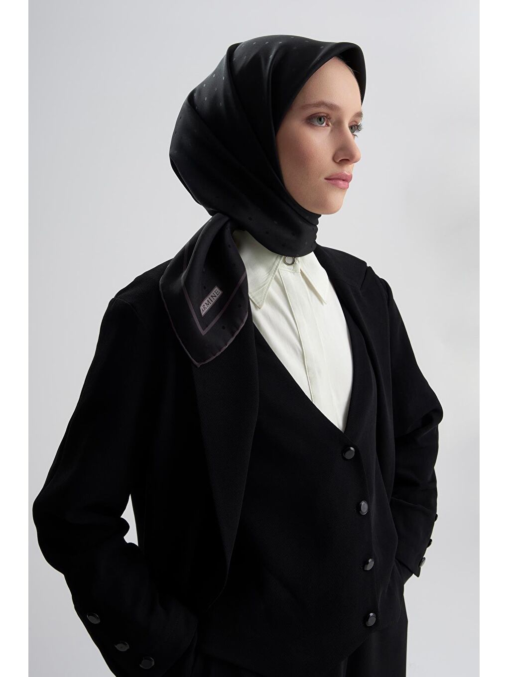 Siyah Jakarlı İpek Eşarp Puantiyeli 2 20-1