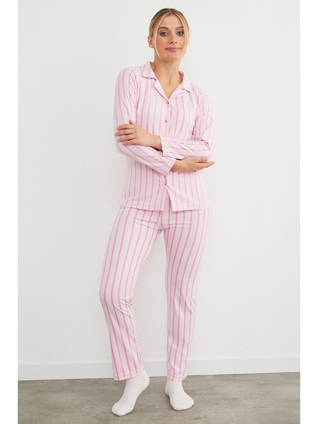 Pembe Çizgili Süet Pijama Takımı-4