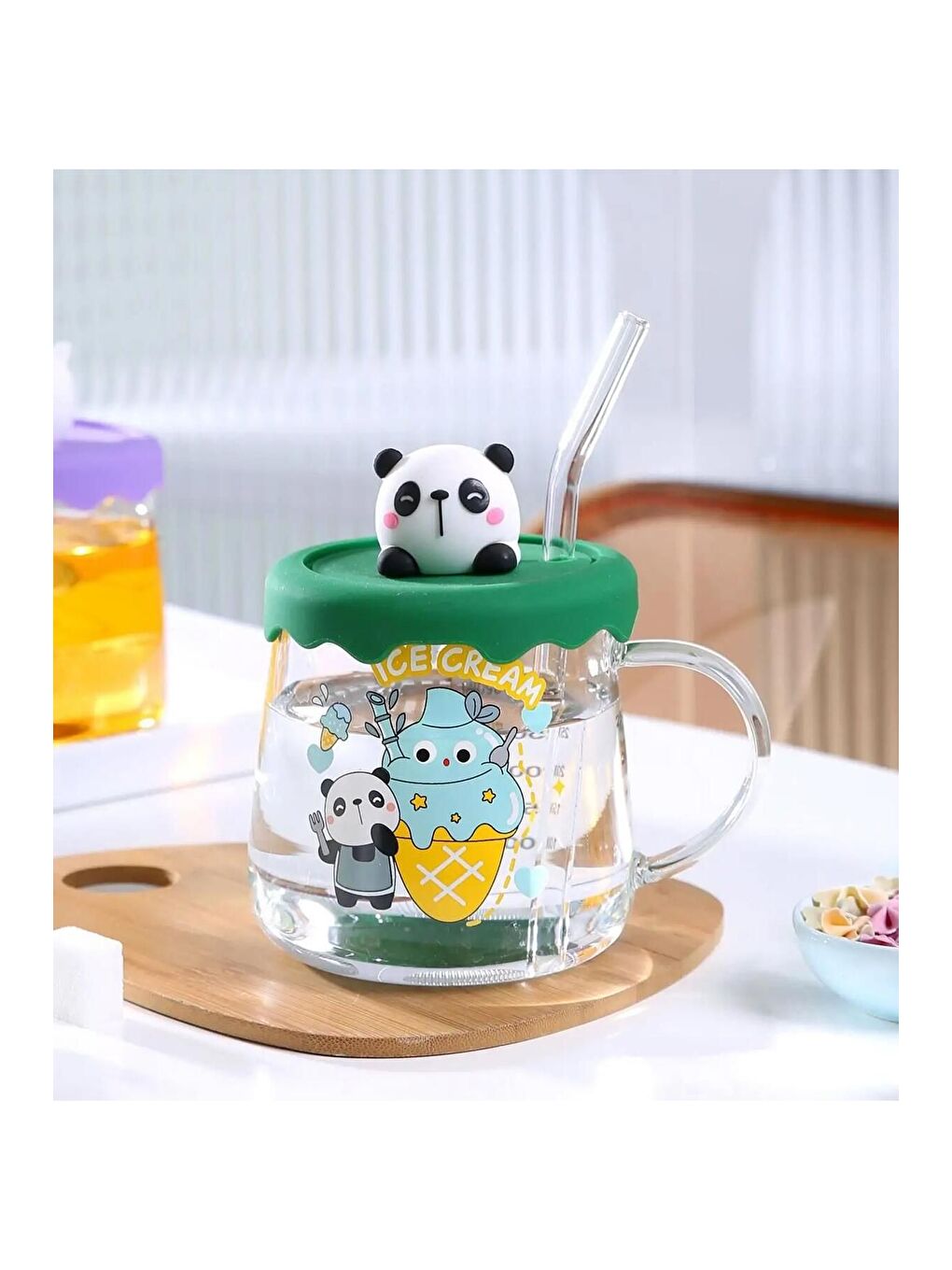 Karışık Renkli Hayvan Figürlü Silikon Kapaklı Pipetli Cam Kupa-2