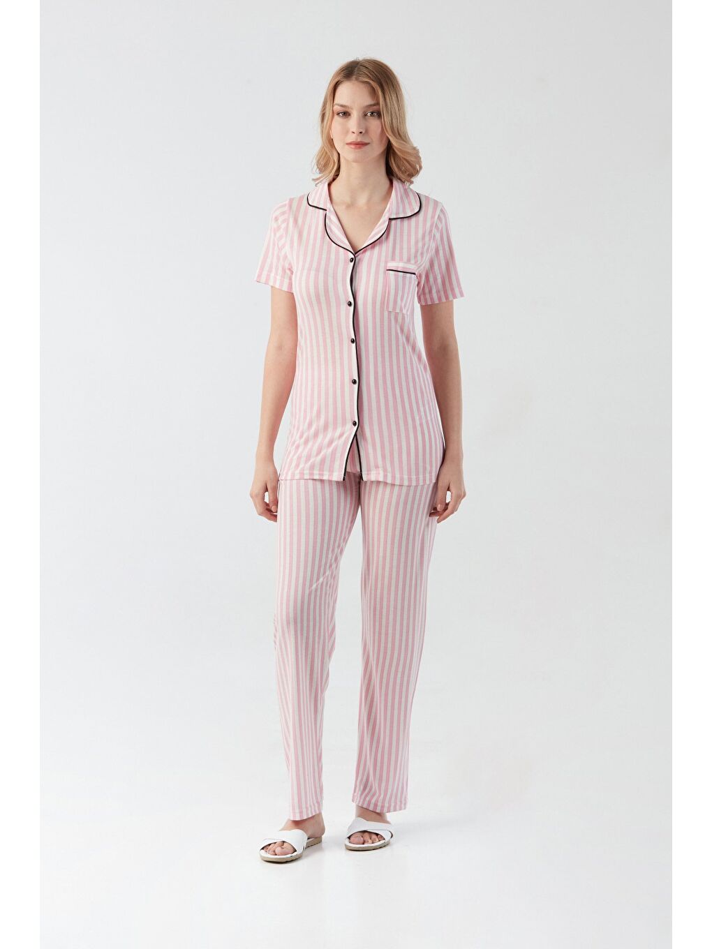 Pembe Çizgili Gömlek Yaka Cepli Kısa Kollu Pijama Takımı-2