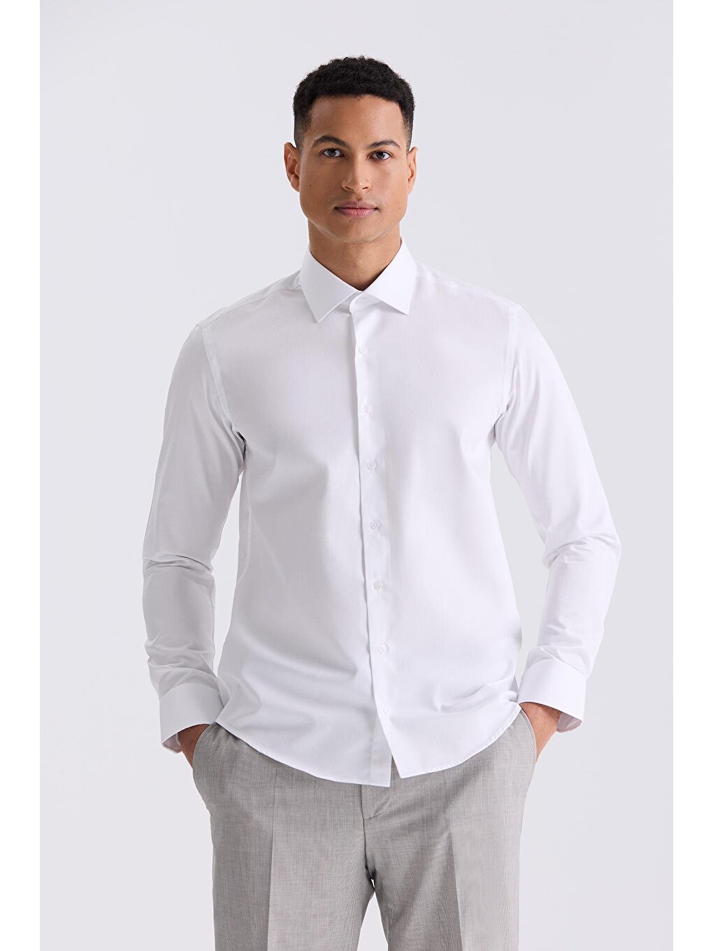 Beyaz Slim Fit Basic Düğmeli %100 Pamuk Gömlek