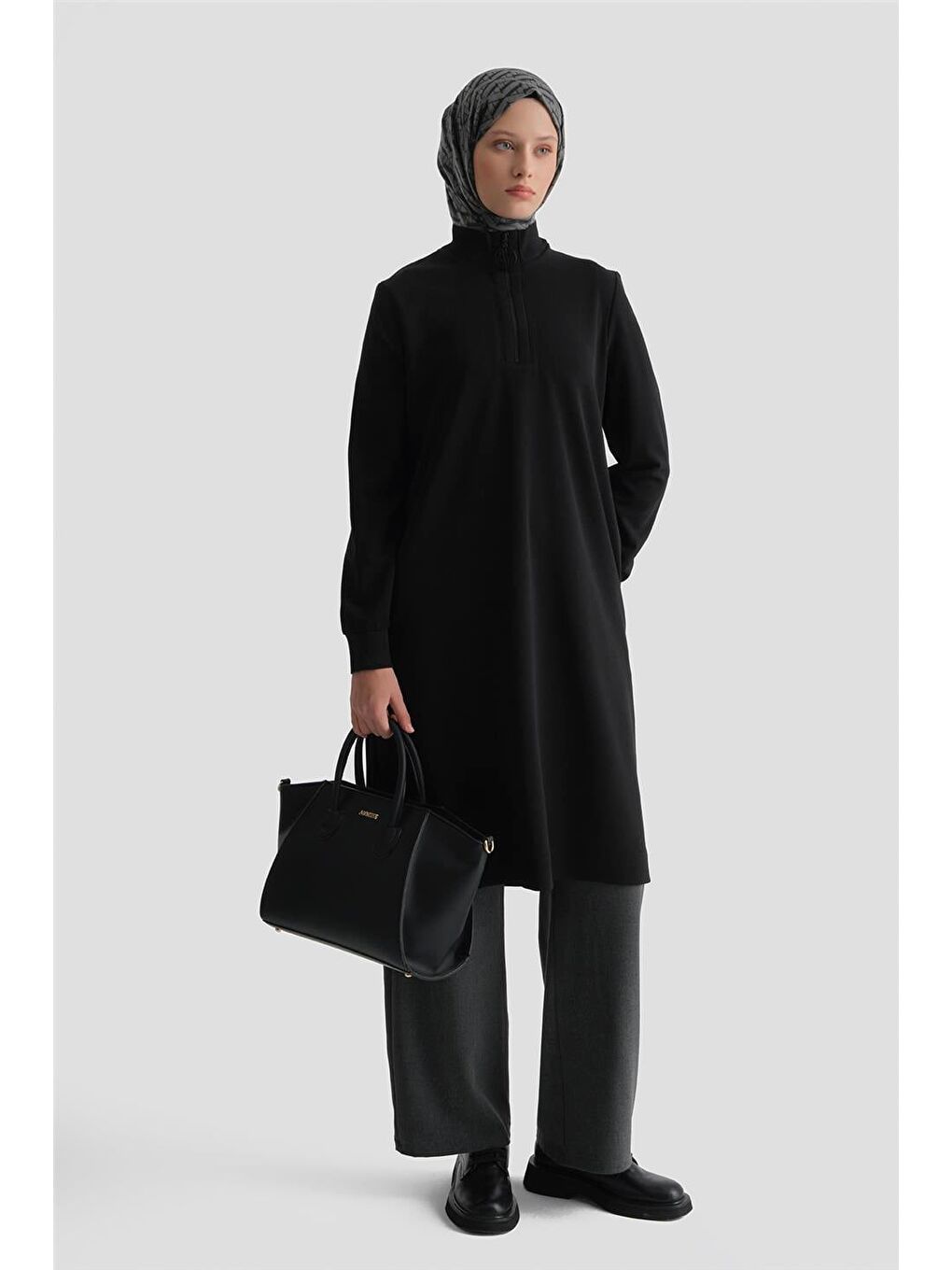 Fermuar Detaylı Basic Tunik Siyah