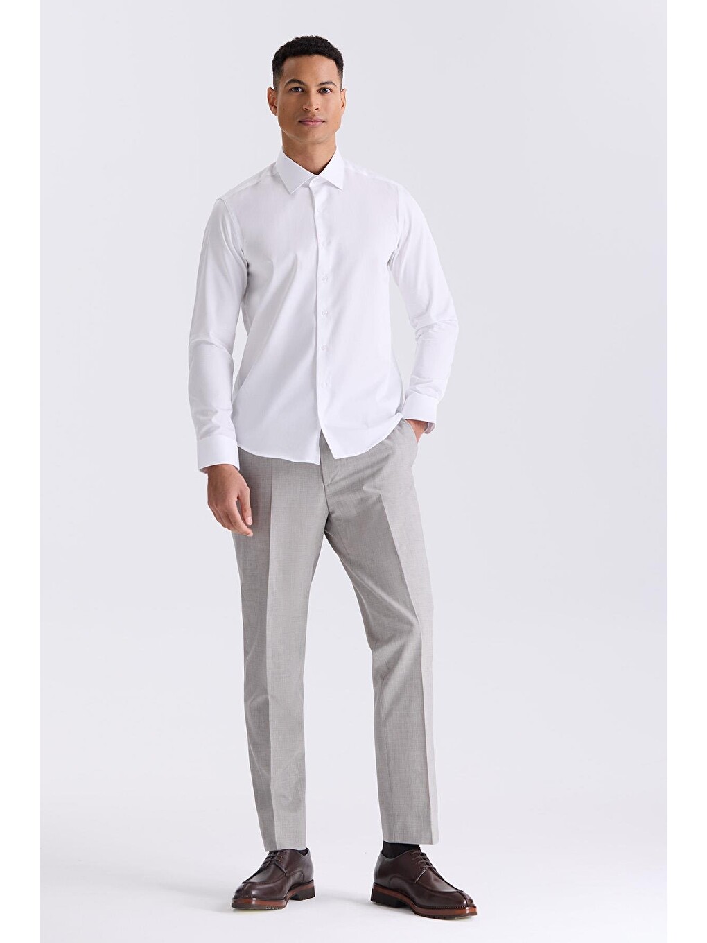 Beyaz Slim Fit Basic Düğmeli %100 Pamuk Gömlek-1
