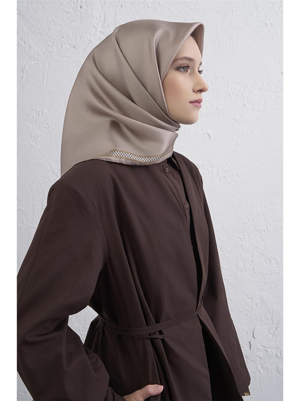 Bej Saf İpek Sura Eşarp 9444D 36-2