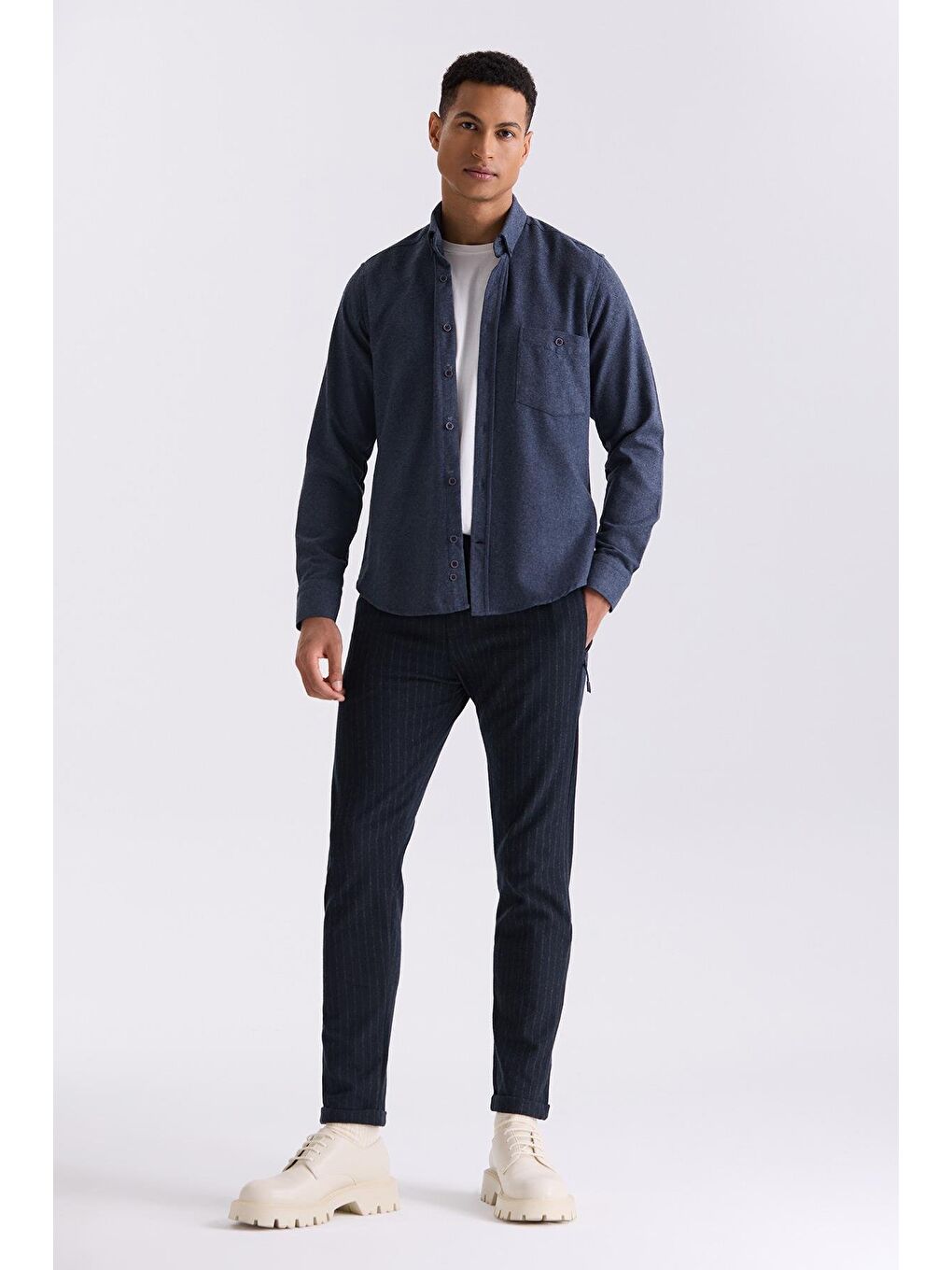 Lacivert Slim Fit Düğmeli Yaka Gömlek-1