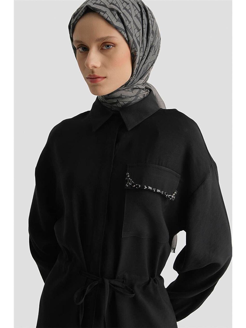 İşlemeli Beli Büzgülü Tunik Siyah-2