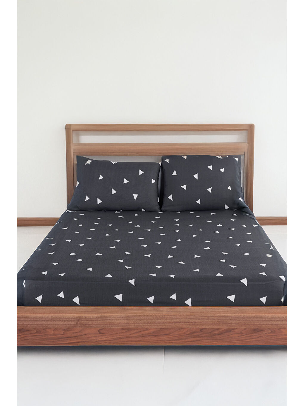 Pes Lastikli Çarşaf Seti Çift Kişilik Üçgen Gri