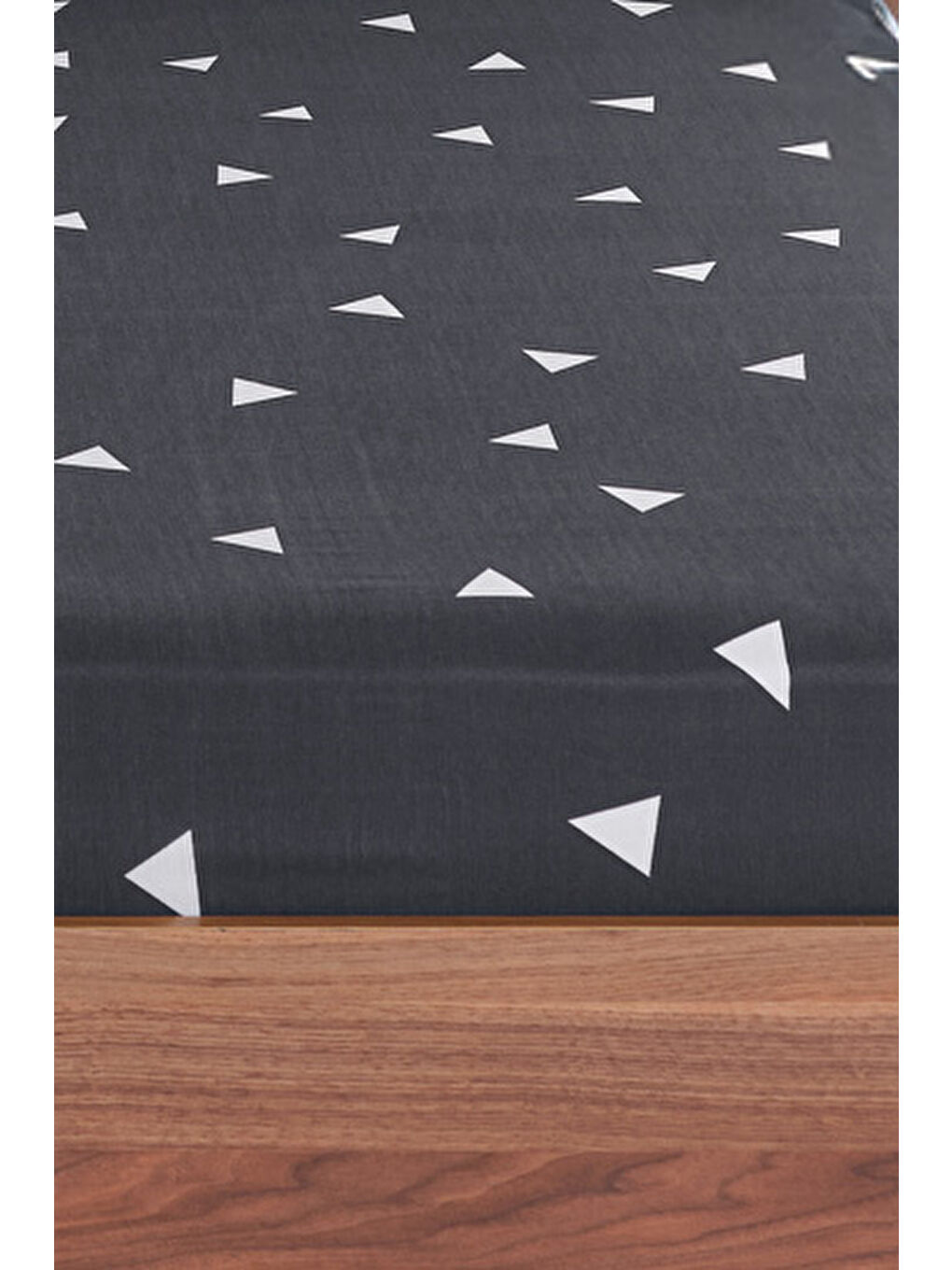 Pes Lastikli Çarşaf Seti Çift Kişilik Üçgen Gri-1