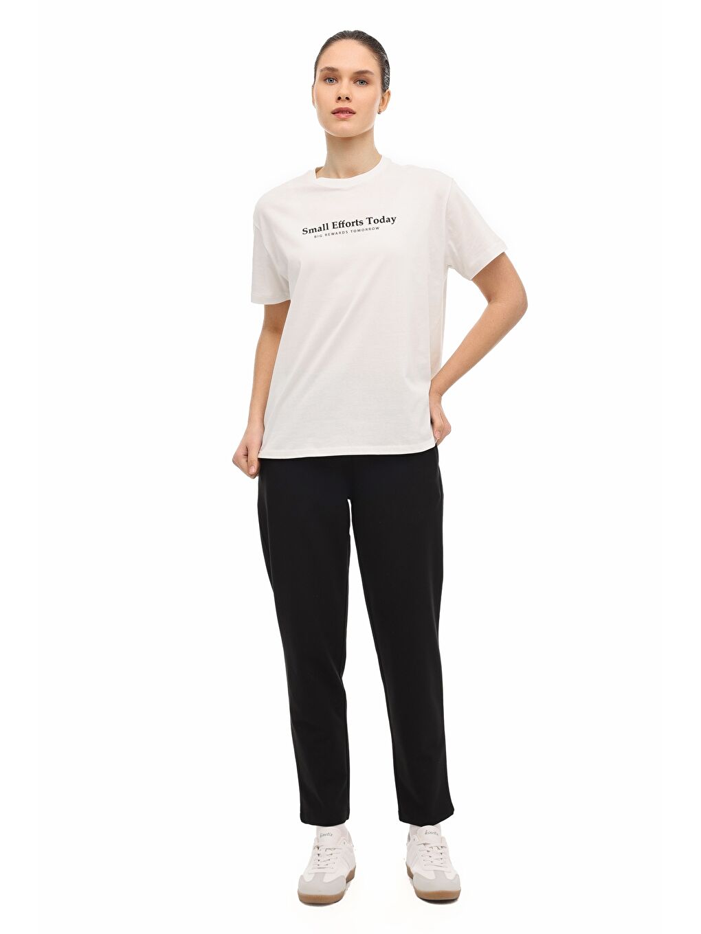 WL 11MADI 6FX Beyaz Kadın Kısa Kol T-Shirt-2