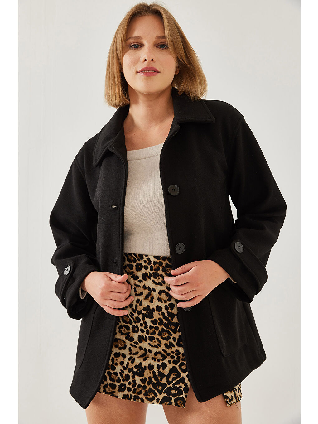 Siyah Kadın Çift Cepli Araboy Kaşe Ceket-1