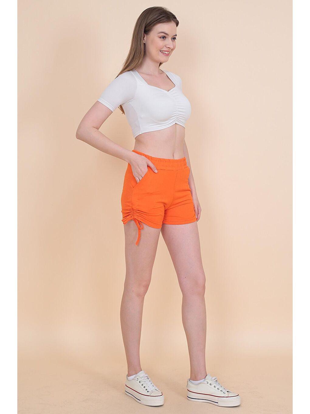 Turuncu Kadın Yan Büzgülü Şort 1991-1