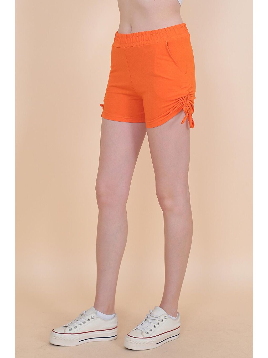 Turuncu Kadın Yan Büzgülü Şort 1991-2