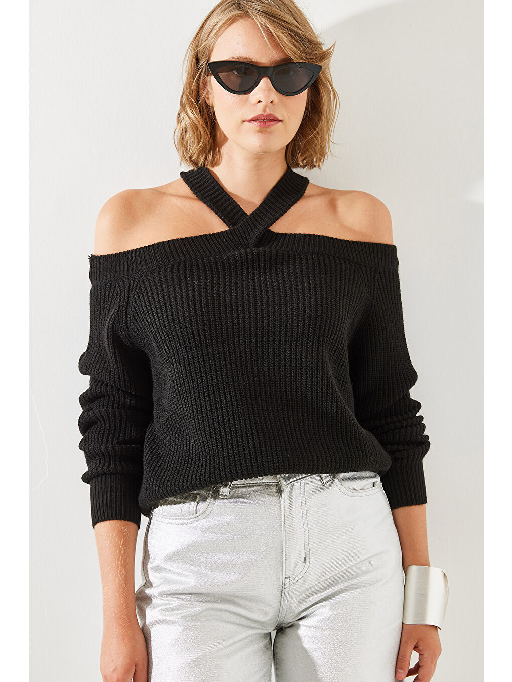 Siyah Kadın Çapraz Askılı Triko Kazak-2