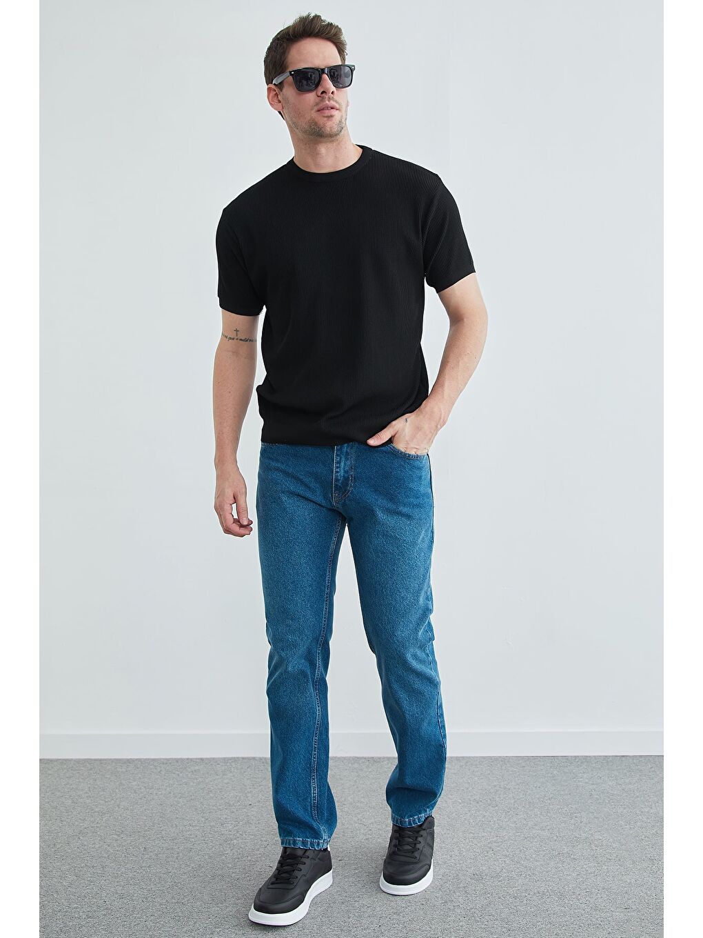 Siyah Selanik Örgüsü Desenli Triko Tişört-2