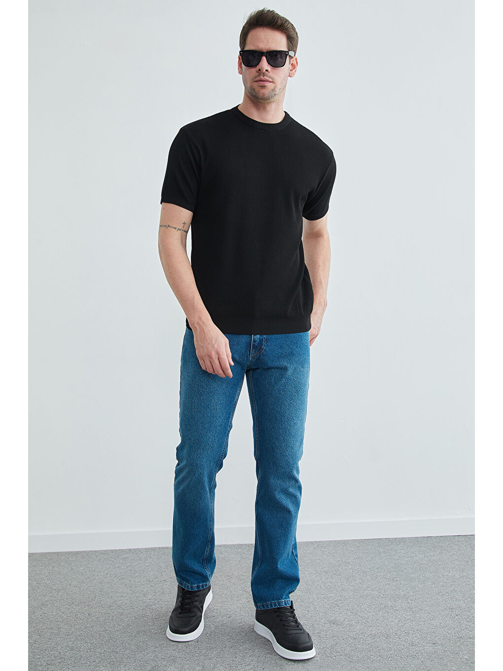 Siyah Selanik Örgüsü Desenli Triko Tişört-4