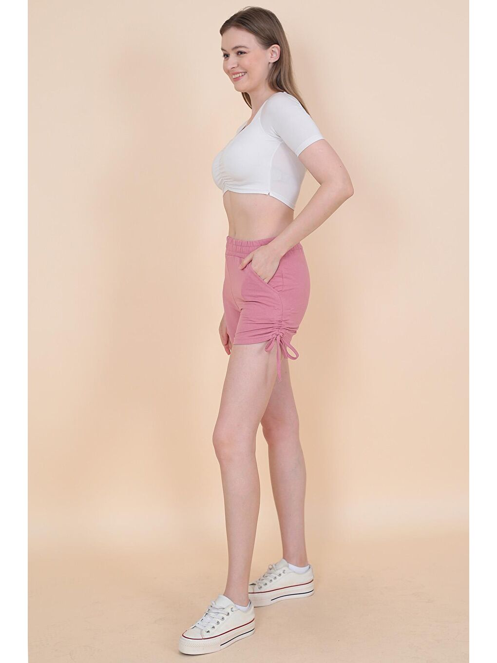 Pembe Kadın Yan Büzgülü Şort 1991-4