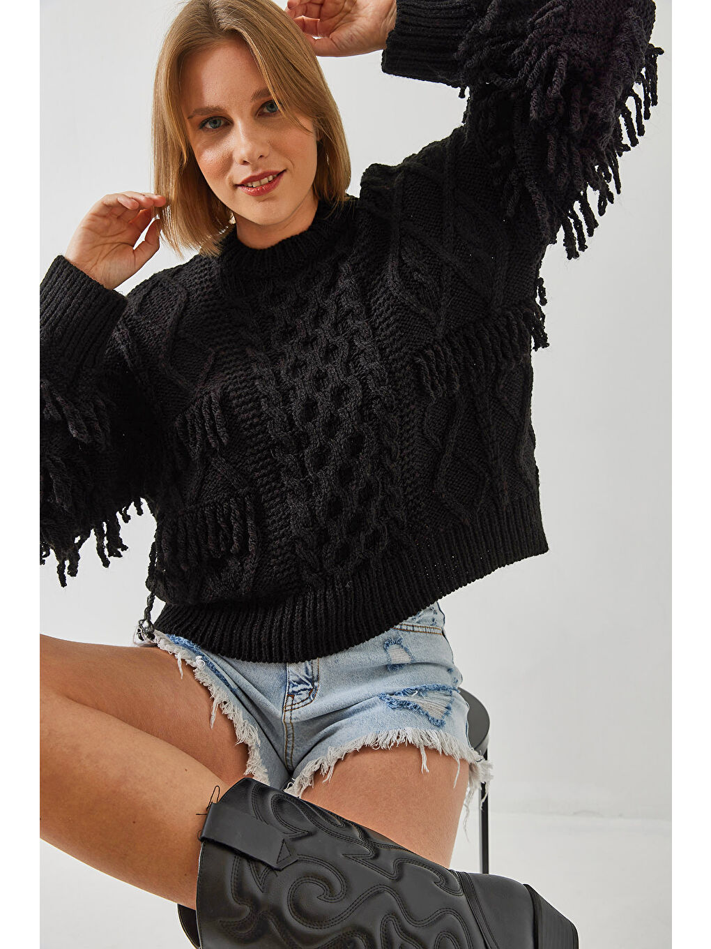 Siyah Kadın Saç Örgülü Saçaklı Triko Kazak-6