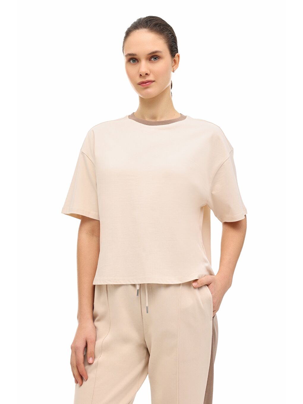 Bej WL 11MERYBEL-TSH2 6FX BEJ Kadın Kısa Kol T-Shirt