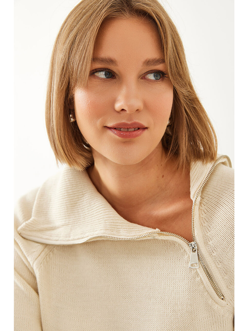 Ekru Kadın Fermuarlı Reglanlı Triko Kazak-1