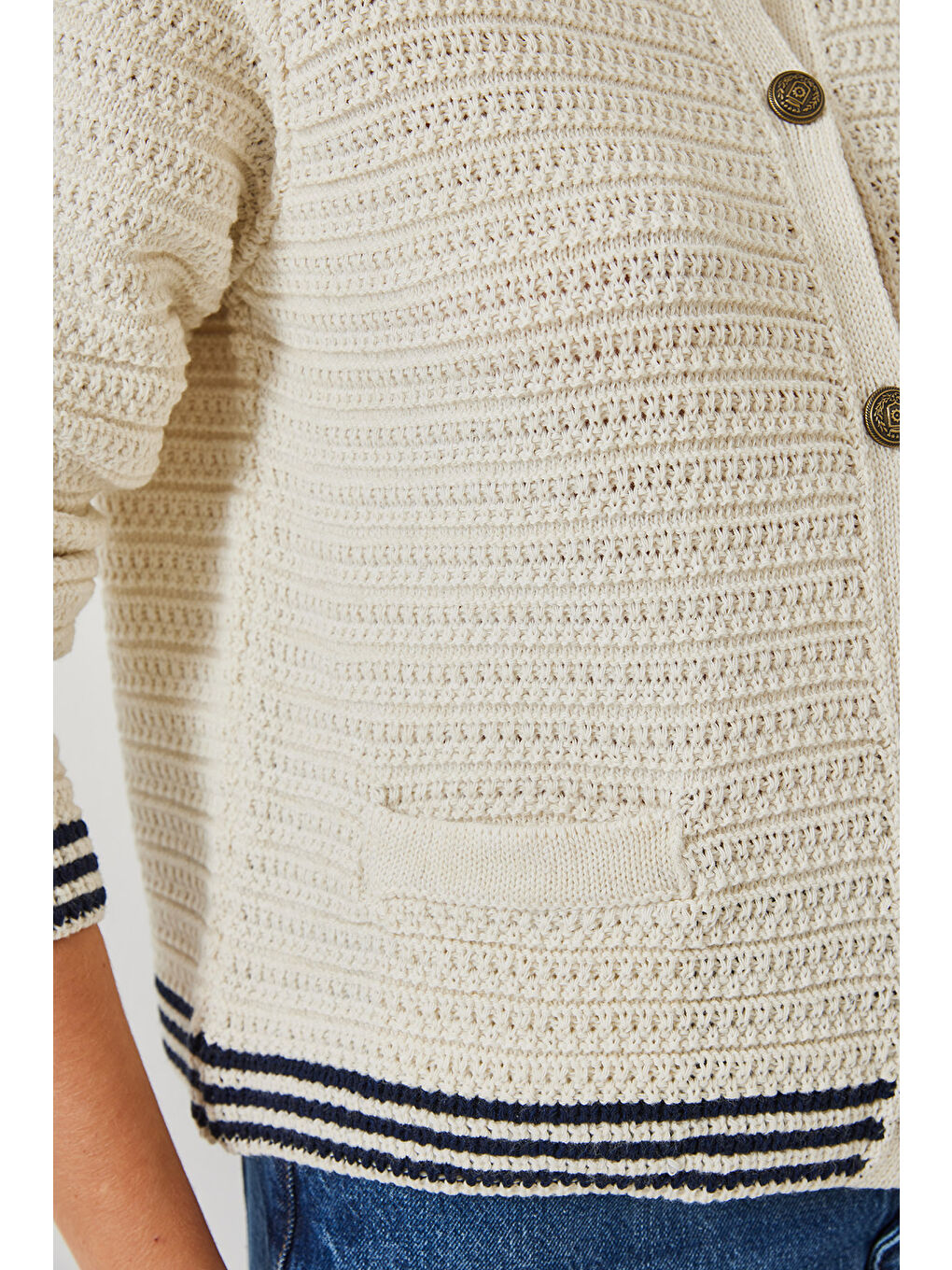 Ekru Kadın Düğmeli Cep Detaylı Triko Hırka-3