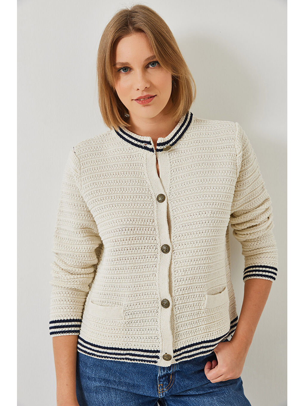 Ekru Kadın Düğmeli Cep Detaylı Triko Hırka-5