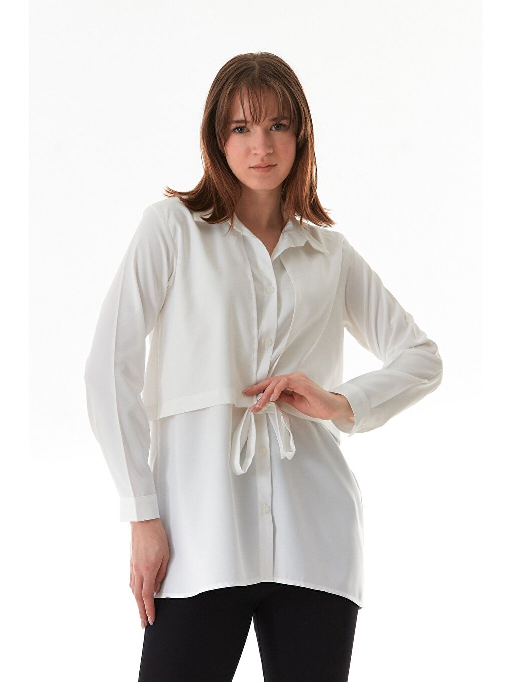 Beyaz Düğmeli Önü Bağlamalı Gömlek