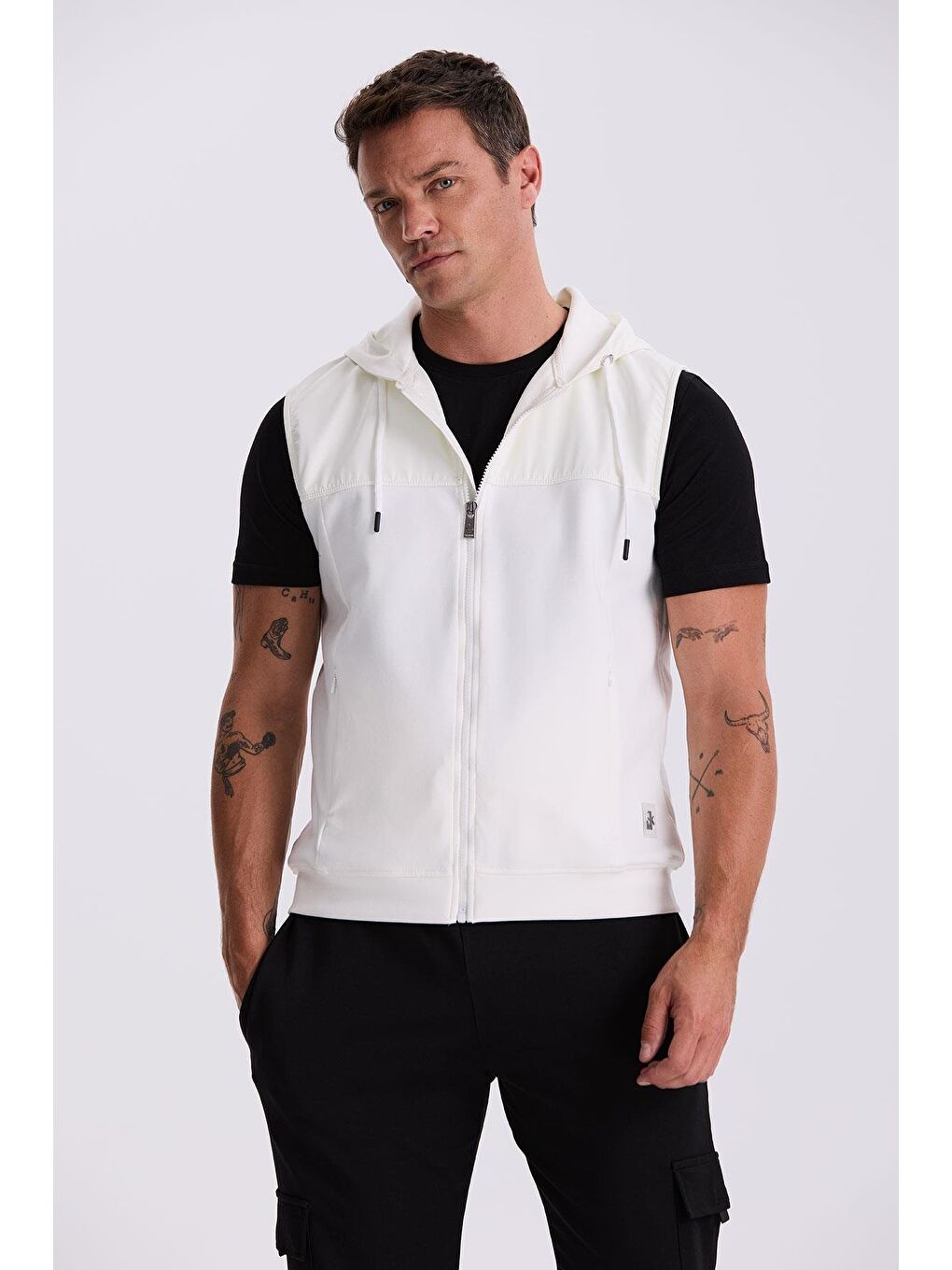 Ekru Slim Fit Kapüşonlu Pamuklu Elastanlı Yelek