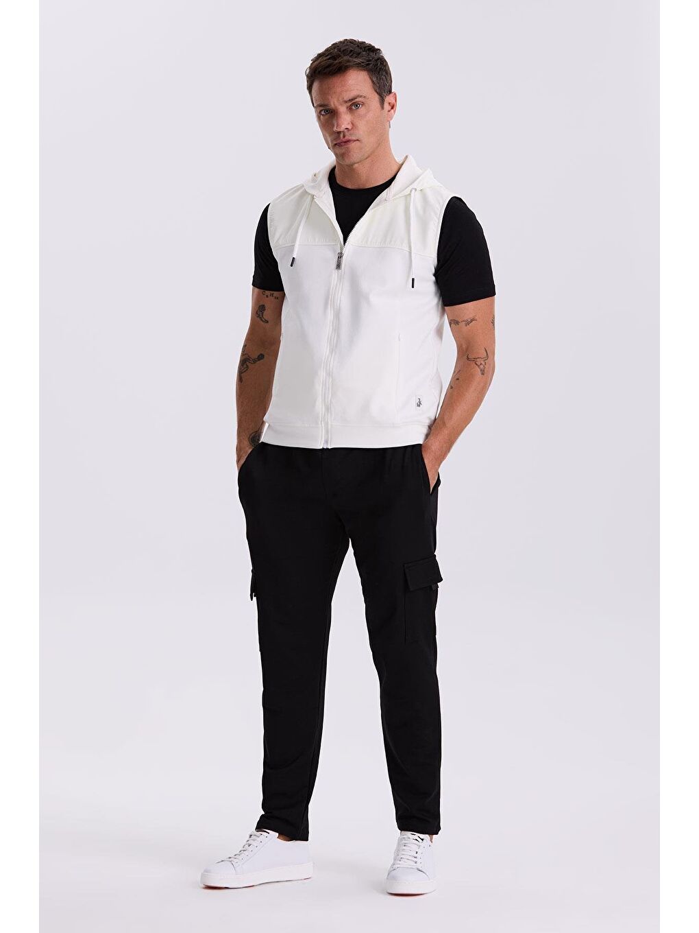 Ekru Slim Fit Kapüşonlu Pamuklu Elastanlı Yelek-1