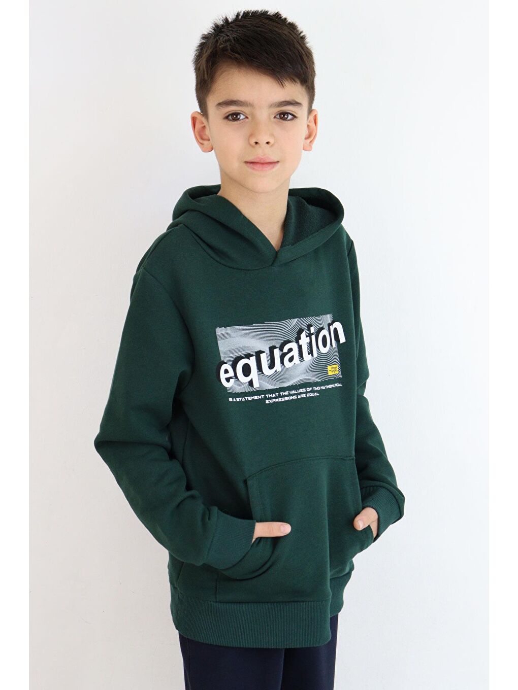 Erkek Çocuk Sweatshirt Yazı Baskılı Kanguru Cepli Kapüşonlu Koyu Yeşil (8-9 Yaş)-1