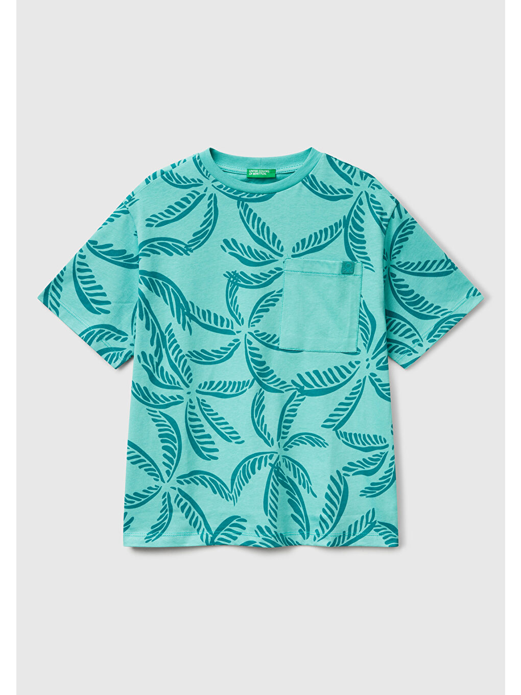 Erkek Çocuk Koyu Yeşil Desenli Önü Cep Detaylı Logo Etiketi Detaylı T-Shirt