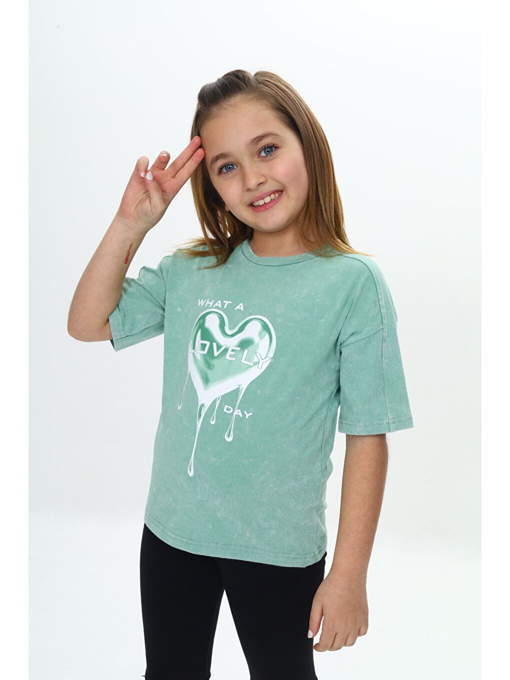 Yeşil Kız Çocuk Yıkamalı Kalp Baskılı Tişört-1