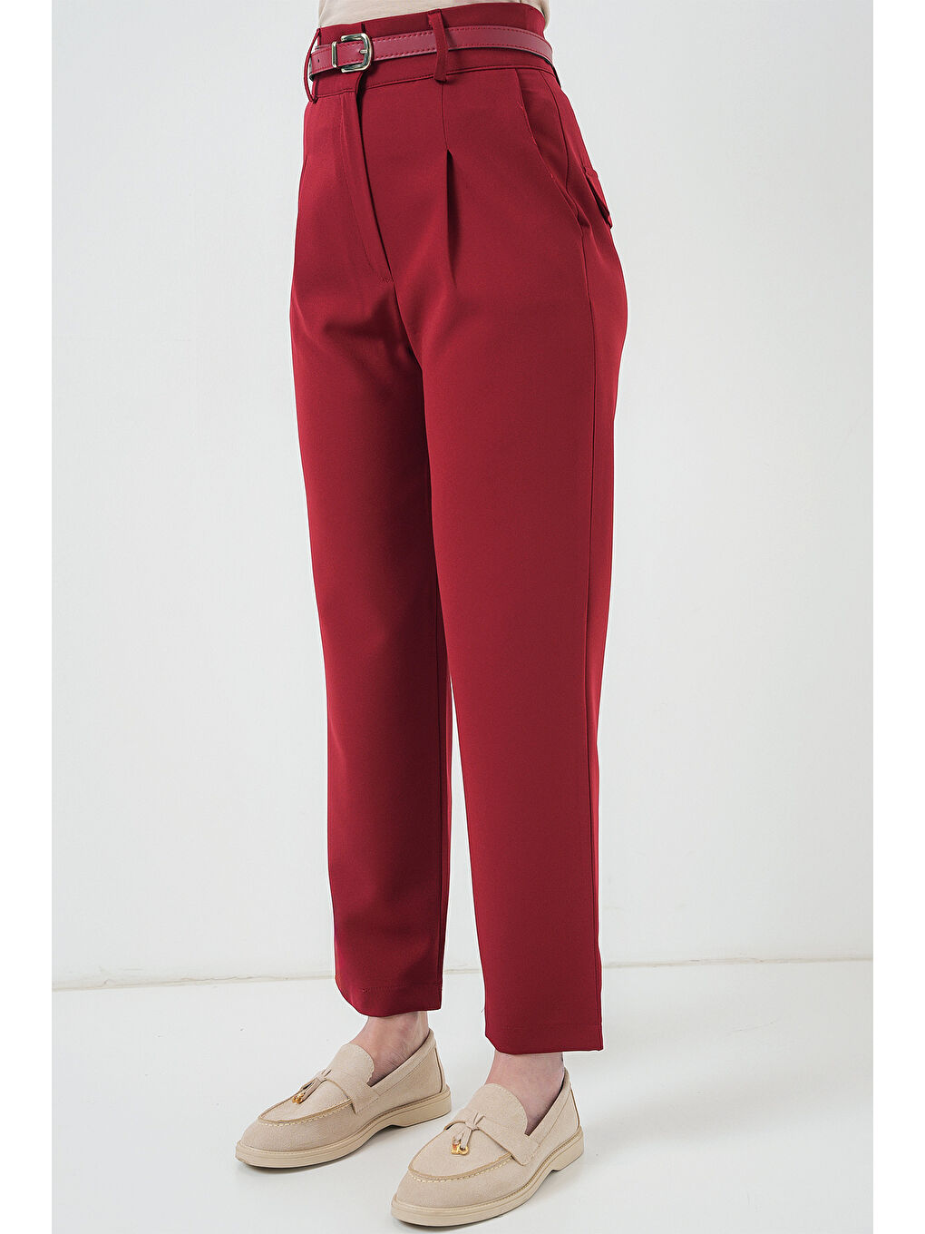 Kadın Pileli Kemerli Kumaş Pantolon 6725 - Kırmızı-1