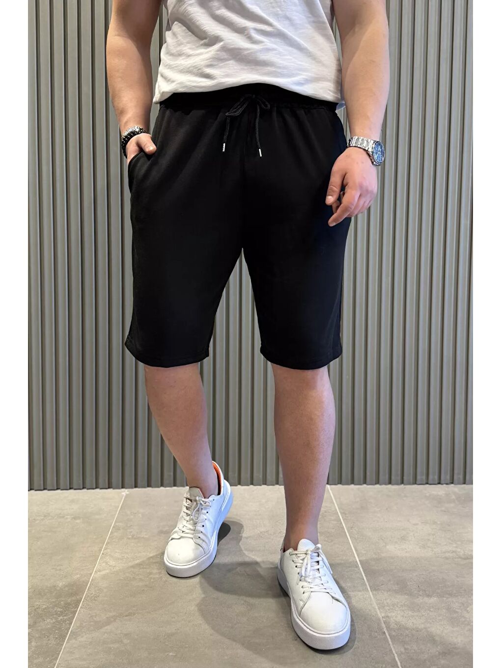 Siyah Erkek Cepli Bel Bağcıklı Şort