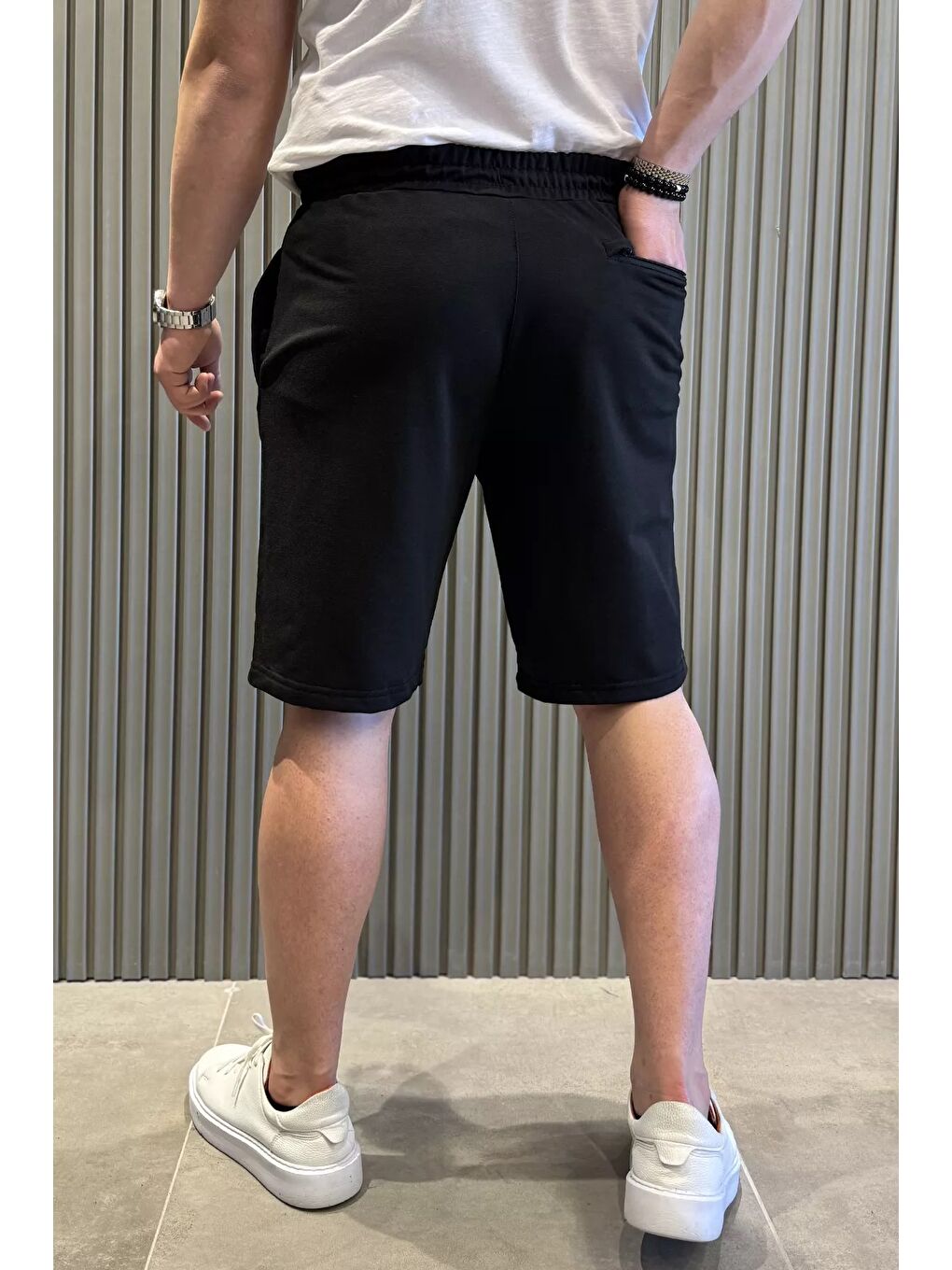 Siyah Erkek Cepli Bel Bağcıklı Şort-2