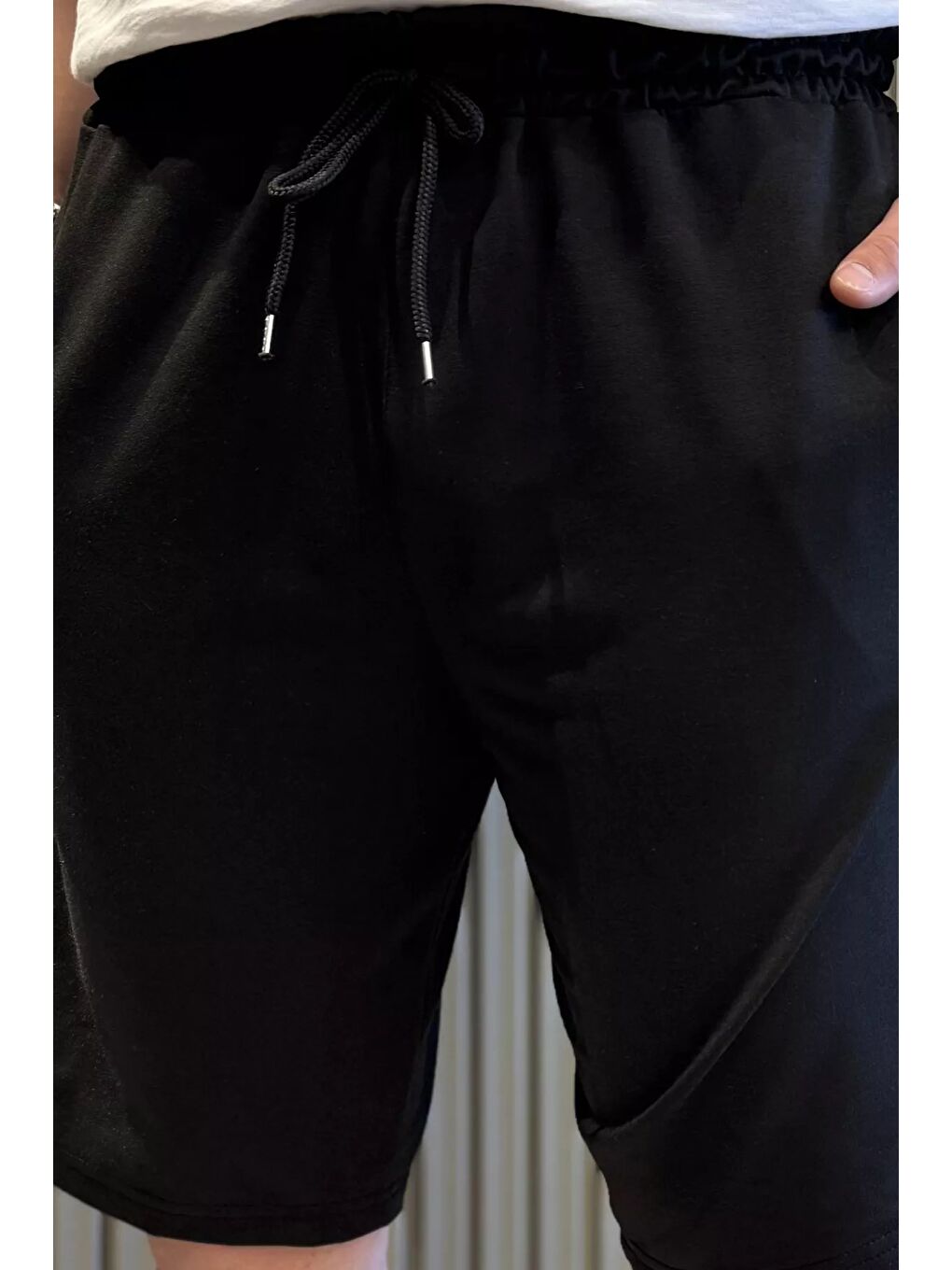 Siyah Erkek Cepli Bel Bağcıklı Şort-3