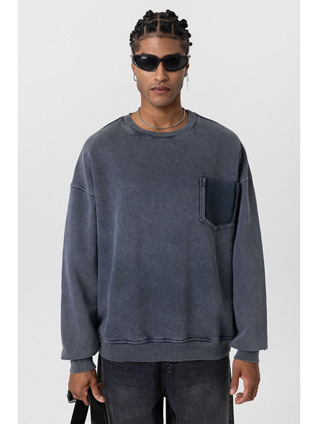 Yıkamalı Cep Detaylı Oversize Sweatshirt Siyah-1